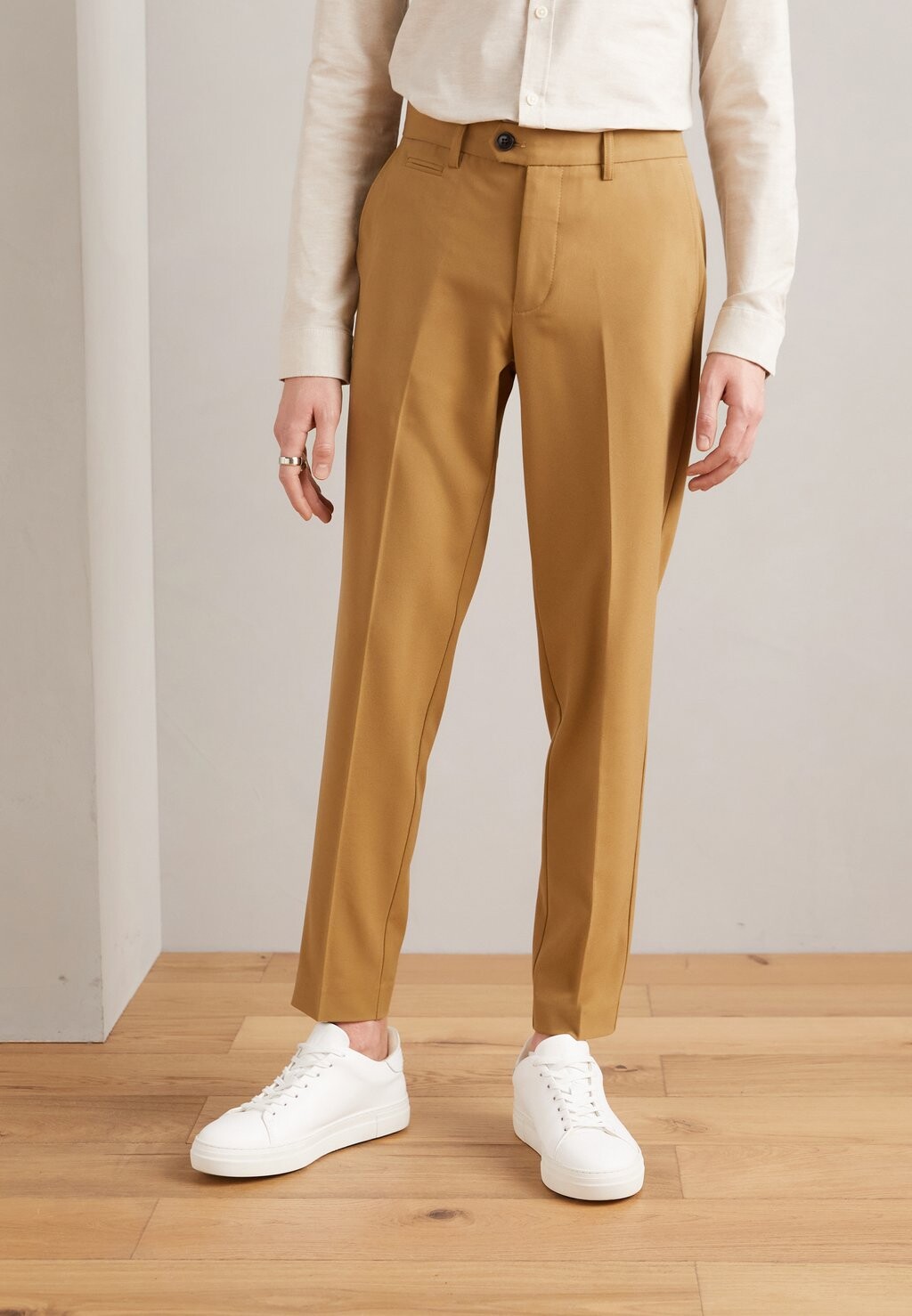

Брюки Club Pants Lindbergh, цвет mid camel