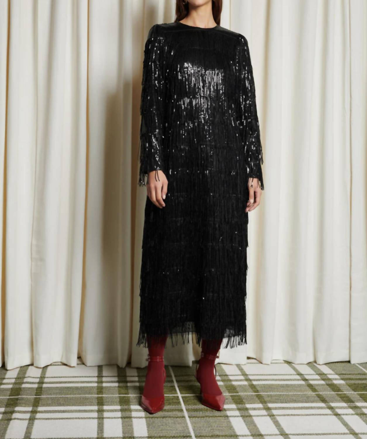 

Платье миди Berkley Sequin в цвете Onyx GHOSPELL