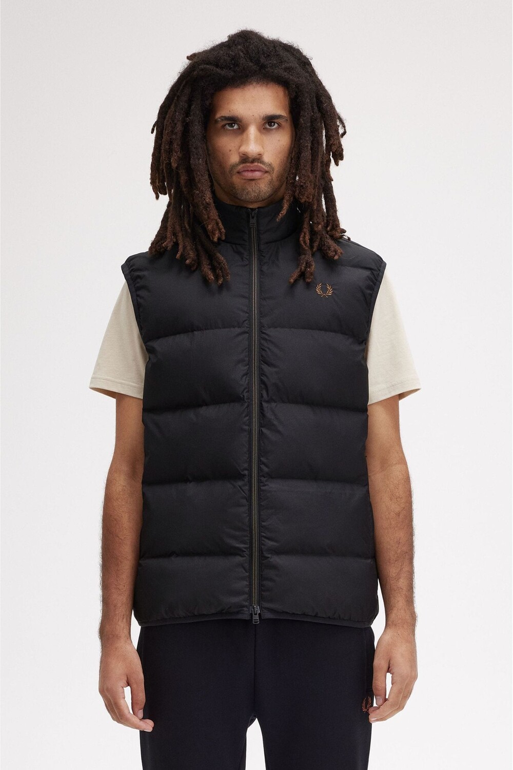 

Утепленный жилет с подкладкой Fred Perry, черный
