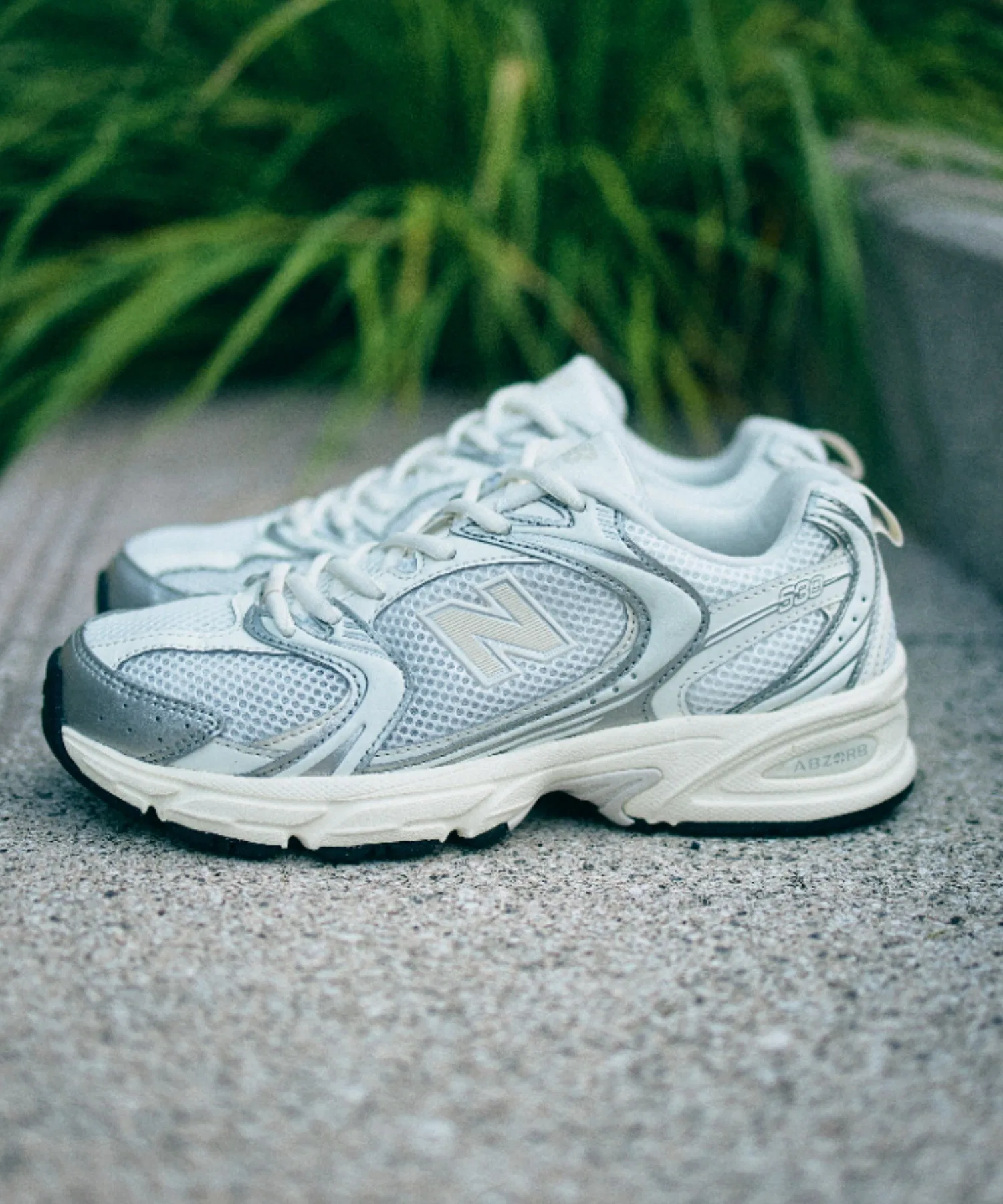 Унисекс кроссовки New Balance 530 серебряные — фото 4