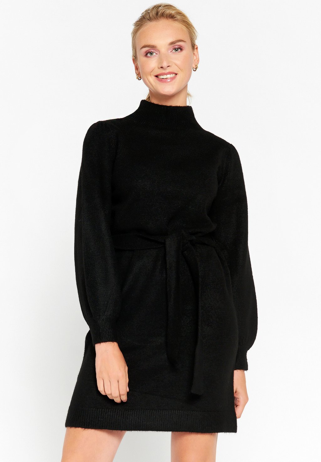 

Платье-джемпер WITH TURTLENECK LolaLiza, черный