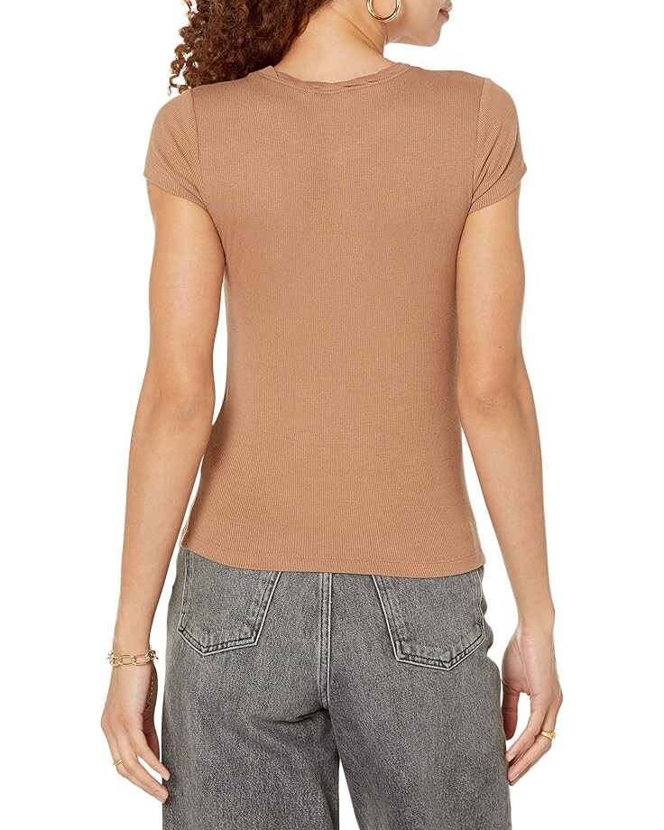 

Футболка Splendid Chiara Short Sleeve Tee, цвет Dune