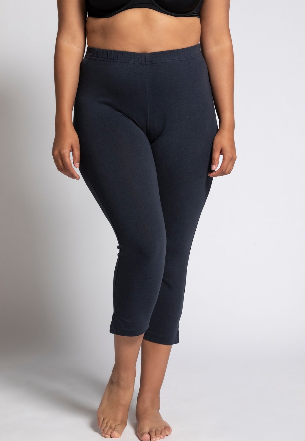 

Пижамные штаны CAPRI KLASSISCHE 7/8 IN UNI SLIM FIT Ulla Popken, темно-синий