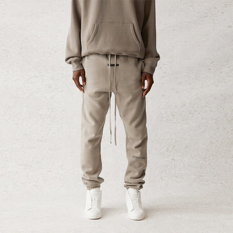 Трикотажные спортивные штаны унисекс Moss Fear Of God Essentials, цвет Moss — фото 3