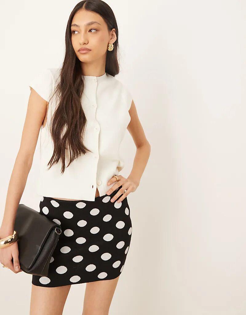 

Трикотажный структурированный кардиган с короткими рукавами ASOS DESIGN кремового цвета