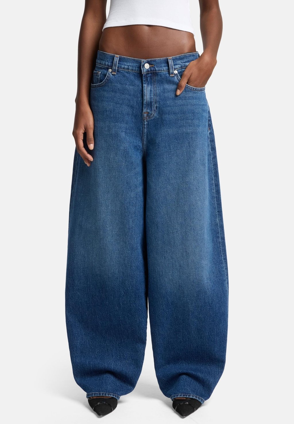 

Расклешенные джинсы WIDE 7 for all mankind, цвет Mid Blue