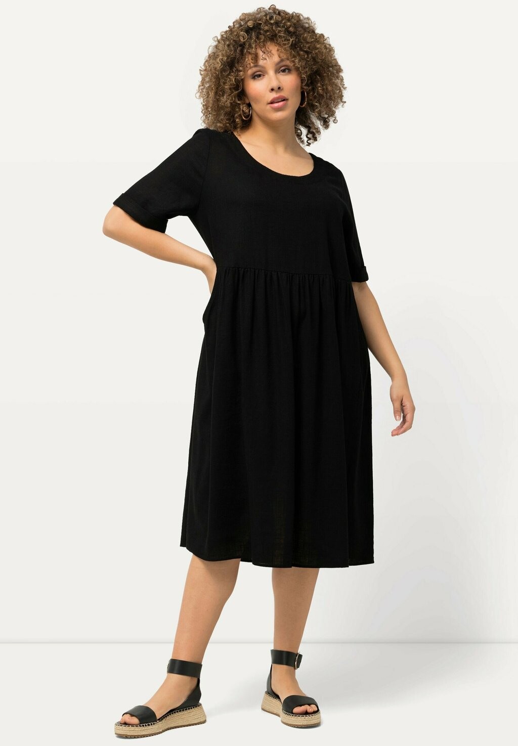 

Повседневное платье SHORT SLEEVE Ulla Popken, антрацит