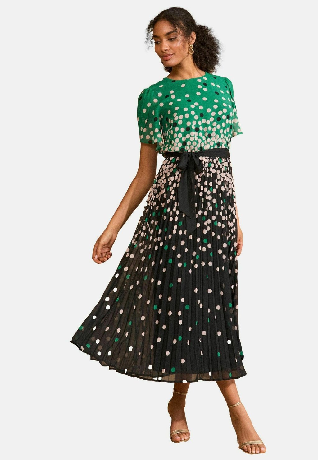 

Повседневное платье REGULAR FIT - PETAL SLEEVE MIDI Love & Roses, зеленый