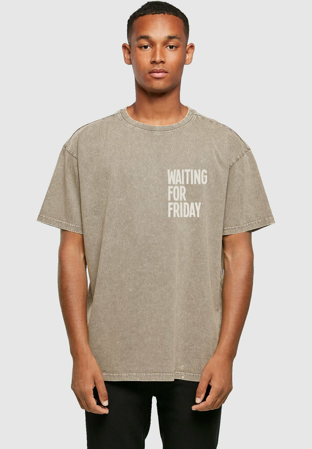 

Рубашка с принтом WAITING FOR FRIDAY ACID WASHED HEAVY Mister Tee, хаки