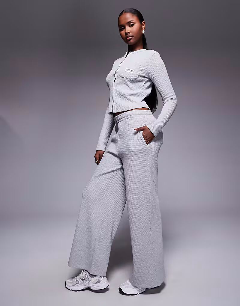 

Брюки Weekend Collective Jogger Heavyweight Waffle серого меланжевого цвета Asos Weekend Collective