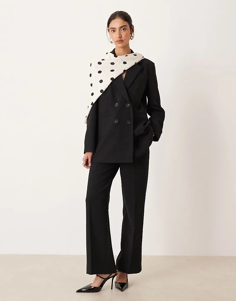 

Брюки YAS с широкими штанинами, черного цвета