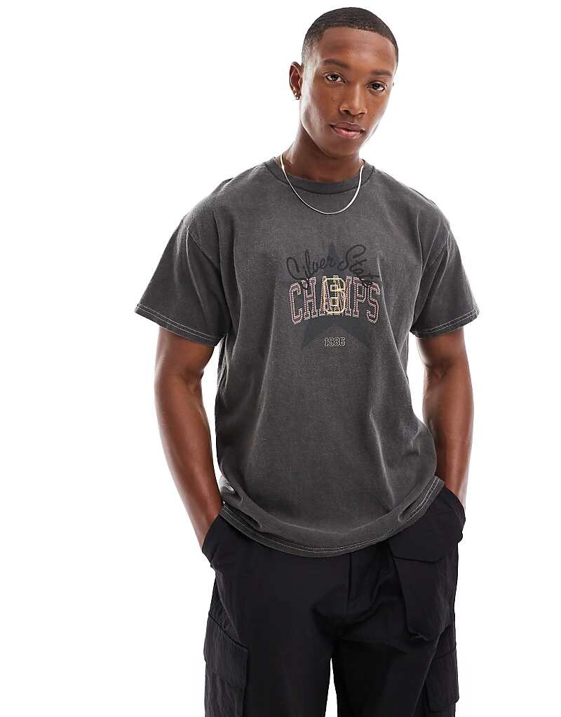 

ASOS DESIGN – Черная футболка свободного кроя с кампусным принтом спереди