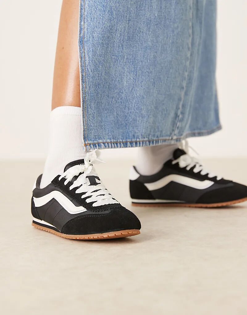 Кроссовки Vans Super Lowpro черного и белого цветов с кружевной отделкой — фото 4