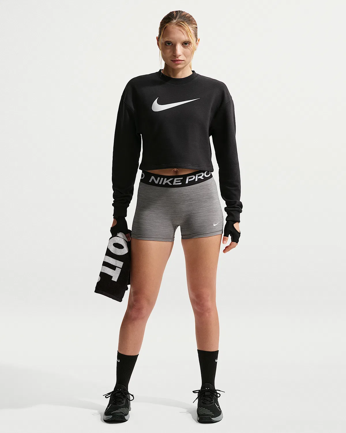Женский топ Nike Pro Dri-FIT с круглым вырезом из французского футера, Black/Metallic Silver/White — фото 4