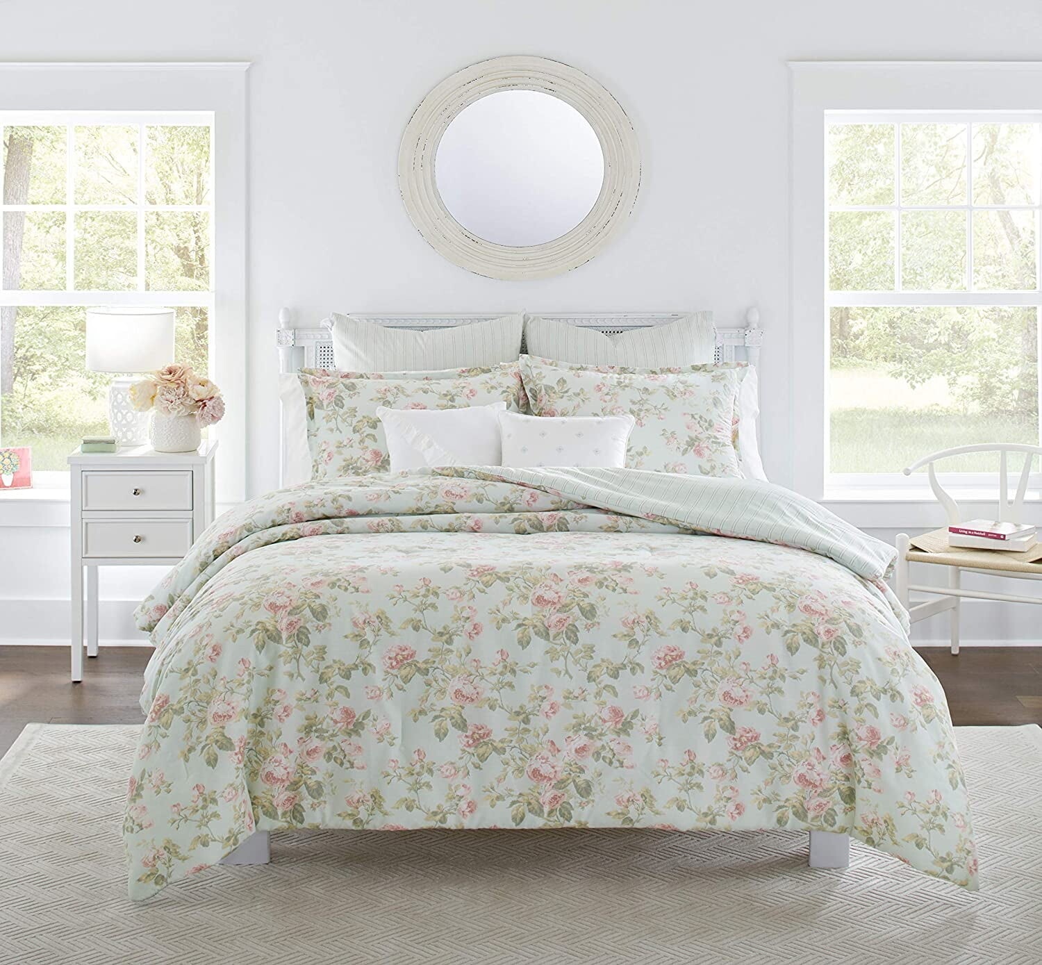 

Комплект постельного белья Laura Ashley Madelynn, белый / светло-зеленый