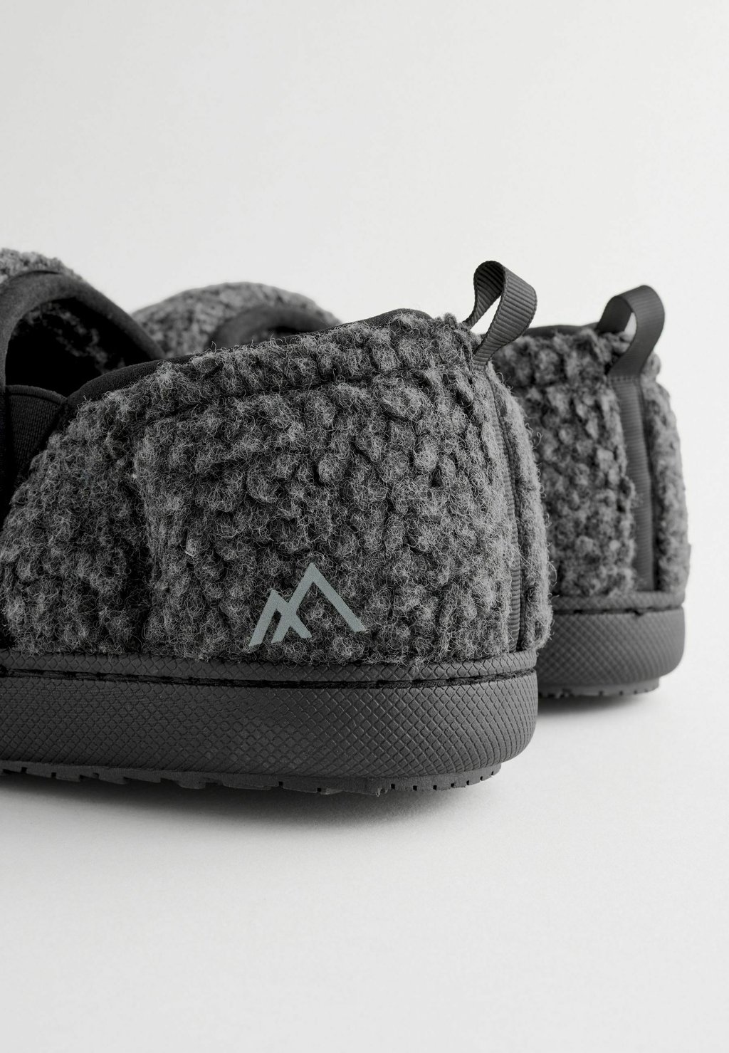 

Тапочки REGULAR FIT Next, серый