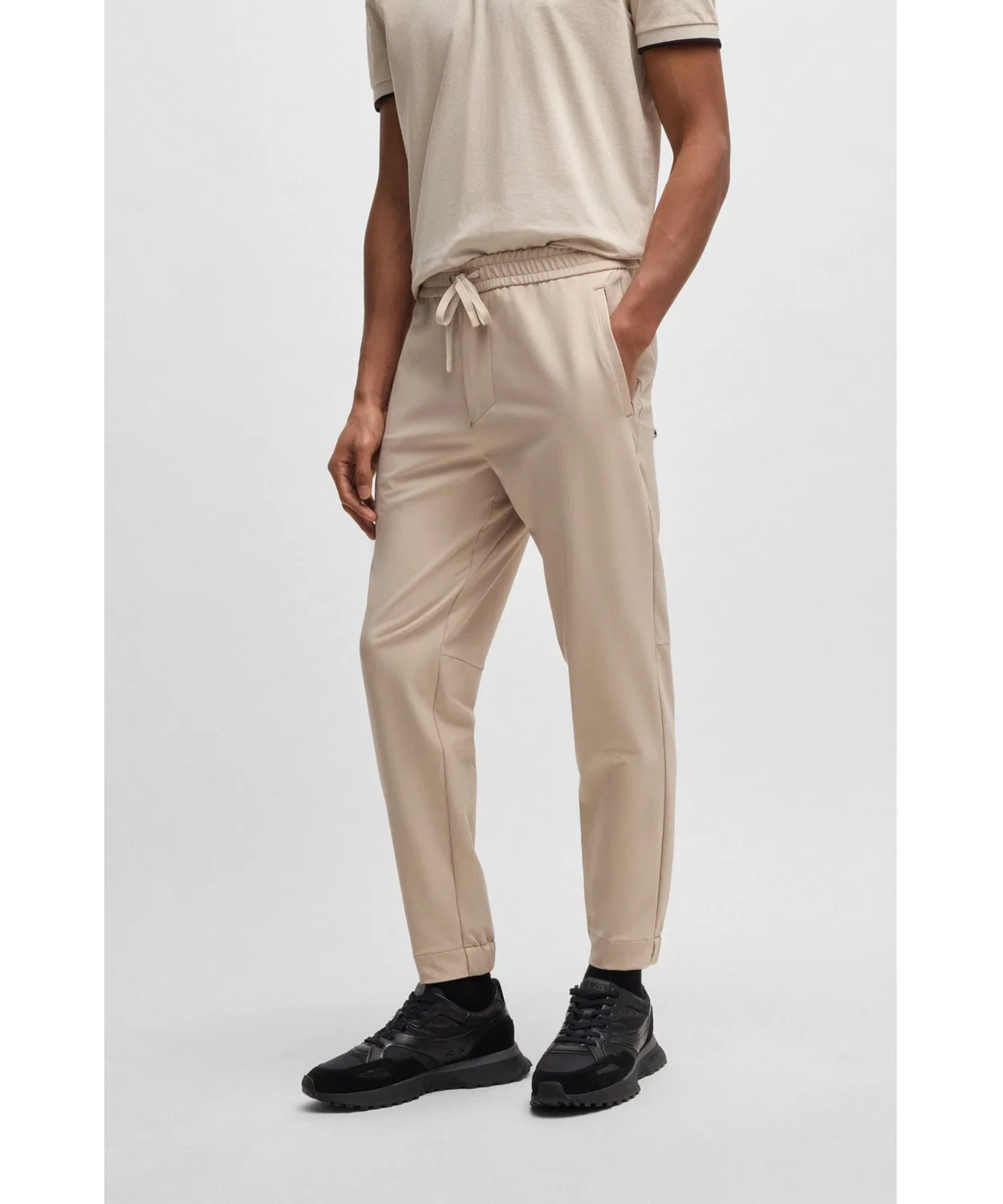 Брюки зауженные водонепроницаемые BOSS Menswear из полиэстера с эластаном, бежевые