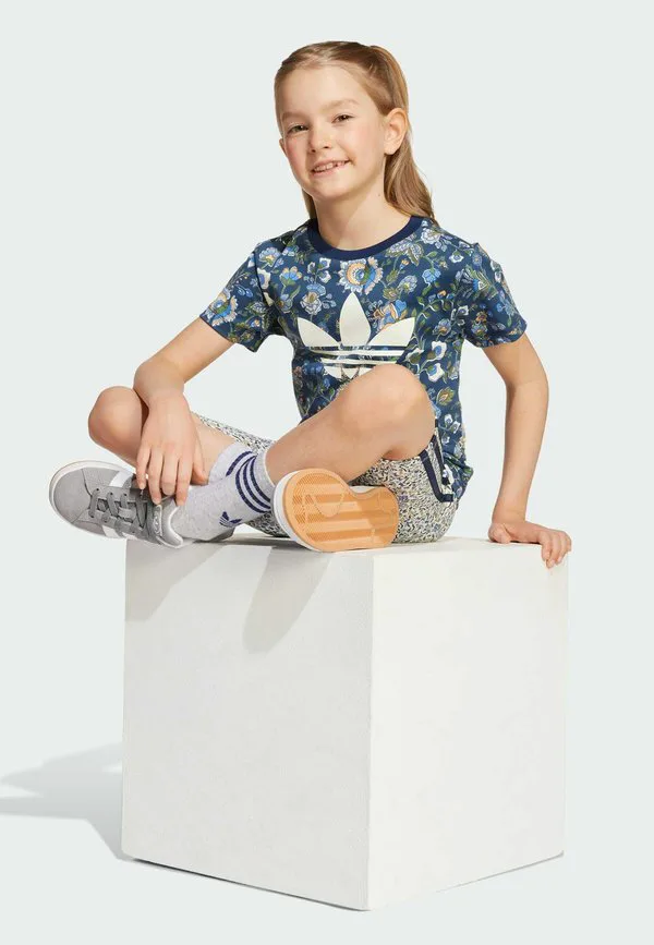 Шорты liberty london Adidas Originals, Night Indigo Multicolor — фото 4