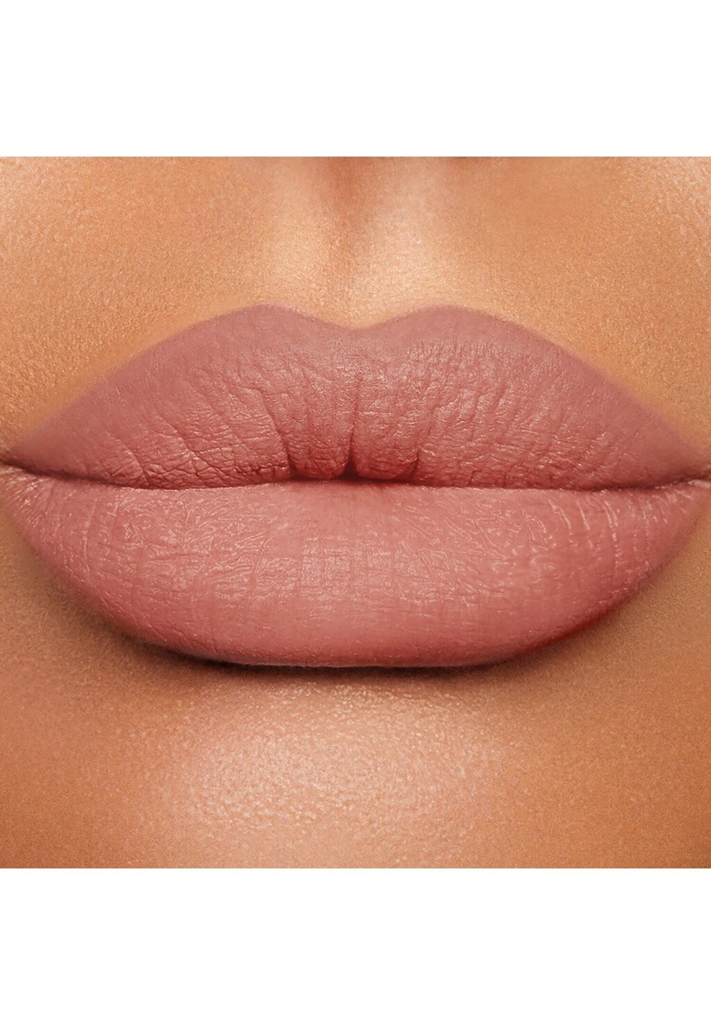 

Карандаш для губ LIP CHEAT Charlotte Tilbury, цвет hot gossip