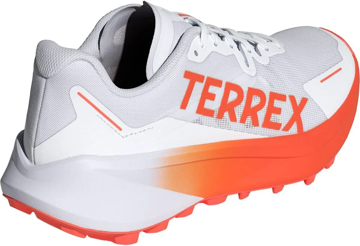 Мужские трейловые кроссовки Adidas Terrex Agravic 3, белый/оранжевый/серый — фото 3
