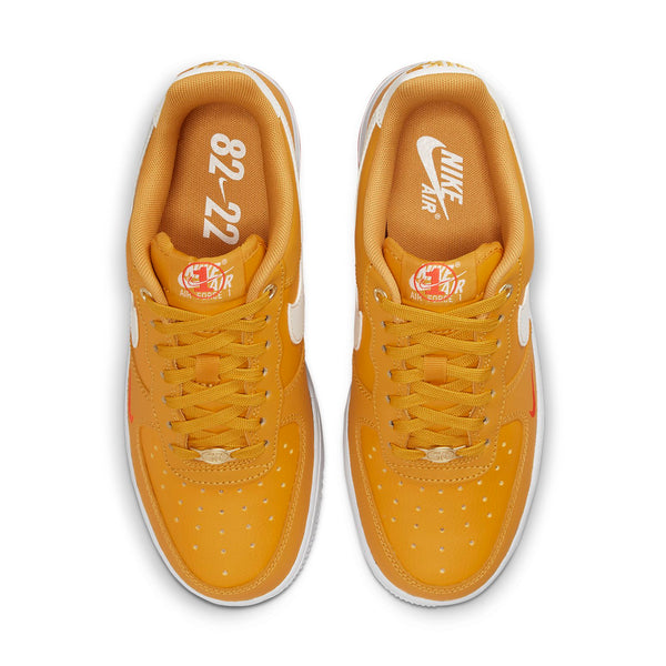 Кроссовки air force 1 '07 se '40th anniversary - yellow ochre' Nike, оранжевый — фото 4