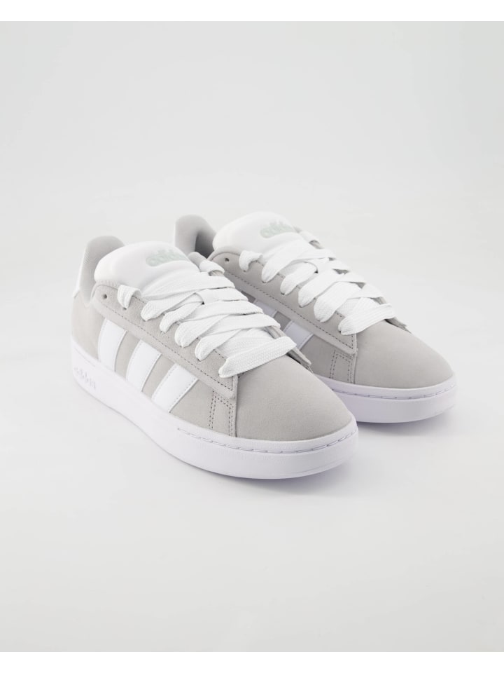 

Кроссовки на шнуровке adidas, серый