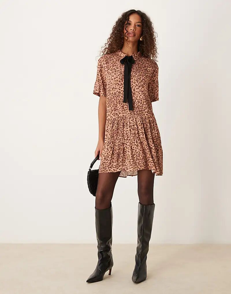 

Многоярусное мини-платье с леопардовым принтом Miss Selfridge