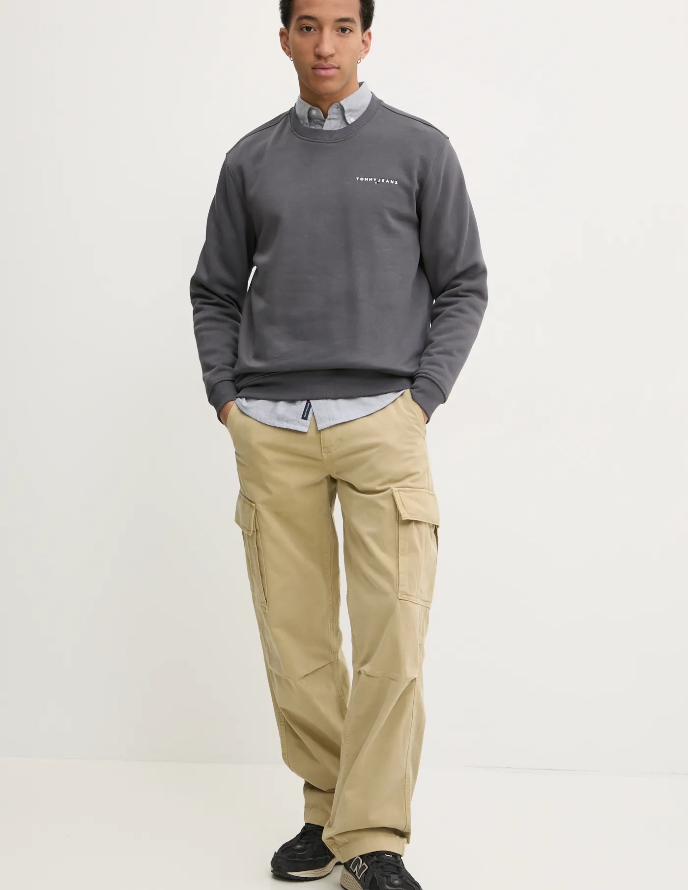 

Хлопковые брюки Tommy Jeans, зеленый