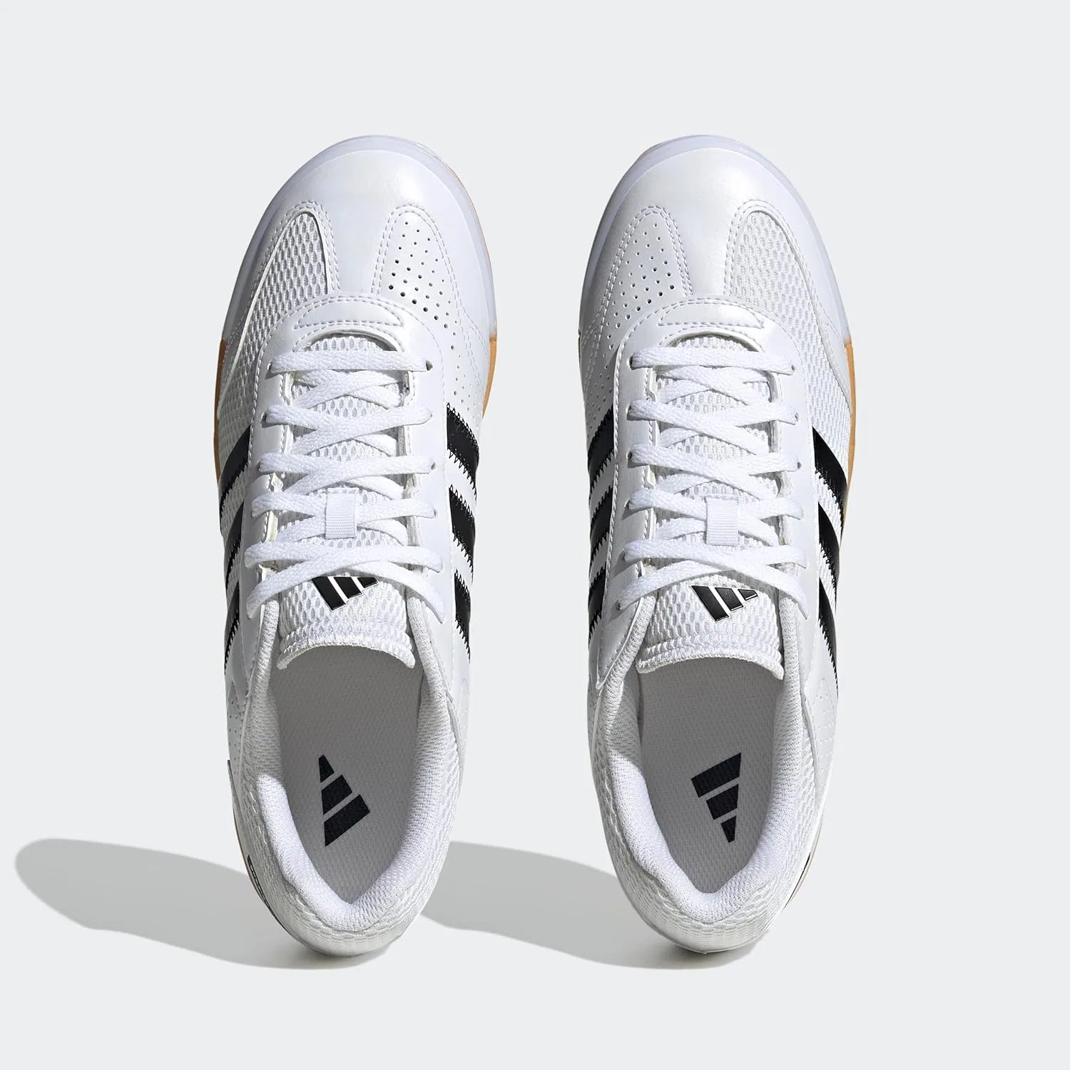 Мужские домашние кроссовки Adidas Performance Special Light G64338, Cloud White Core Black Core Black — фото 3