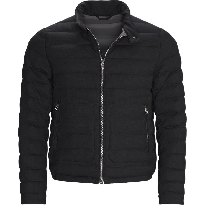 

Hugo Boss Куртки и пальто мужские, черный