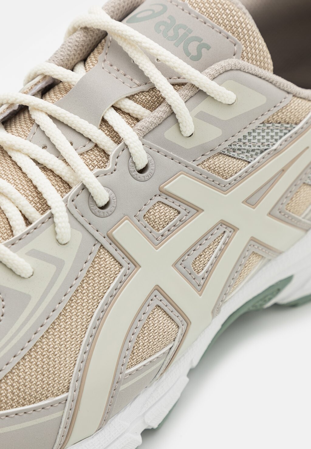 

Кроссовки на шнуровке GEL-VENTURE 6 UNISEX ASICS SportStyle, бежевый