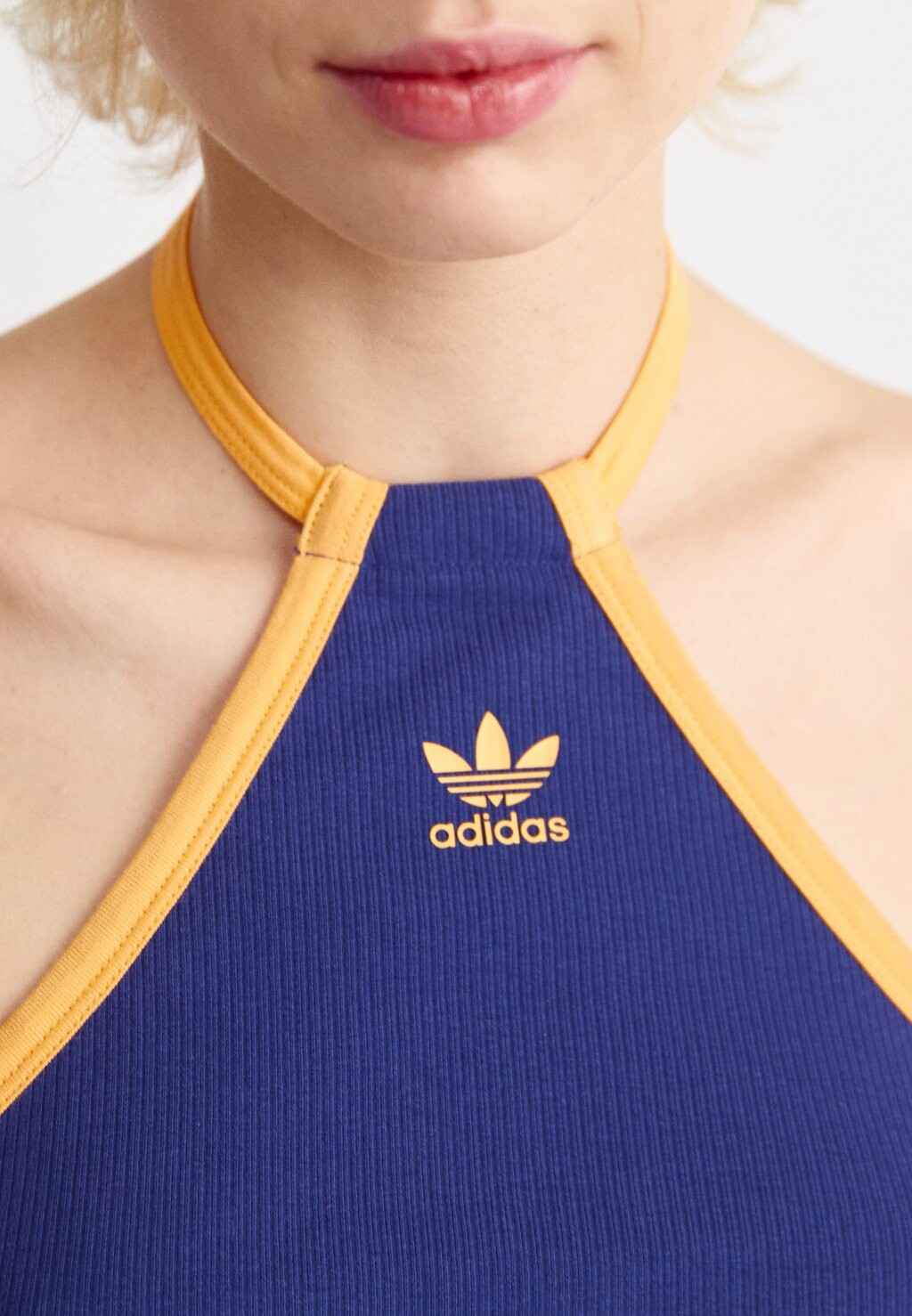 

Топ Neck adidas Originals, синий
