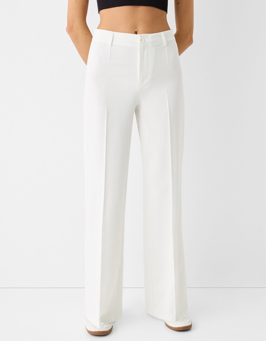 

Брюки WIDE-LEG TAILORED Bershka, цвет white