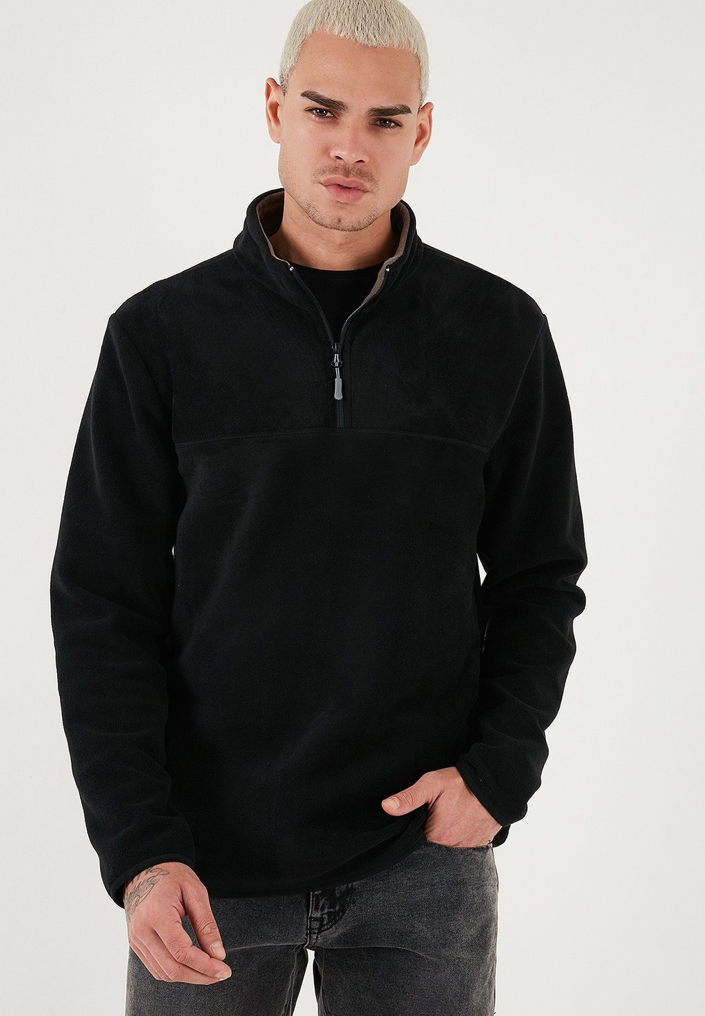 

Флисовый джемпер REGULAR FIT Buratti, черный