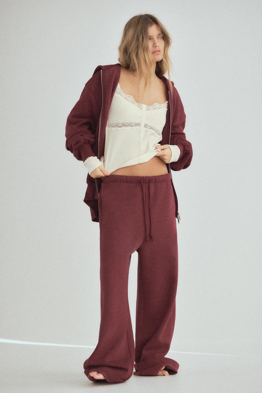 

Прямые брюки из мягкой ткани ZARA, бордо