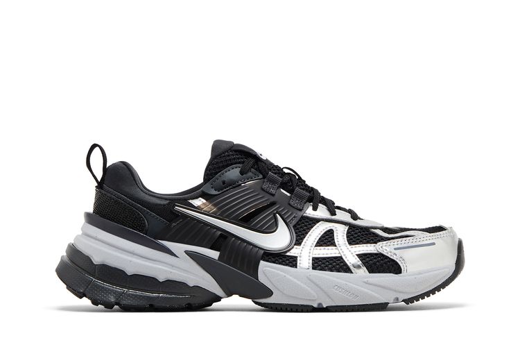 

Кроссовки Nike Wmns V2K Run Black Metallic Silver, черный
