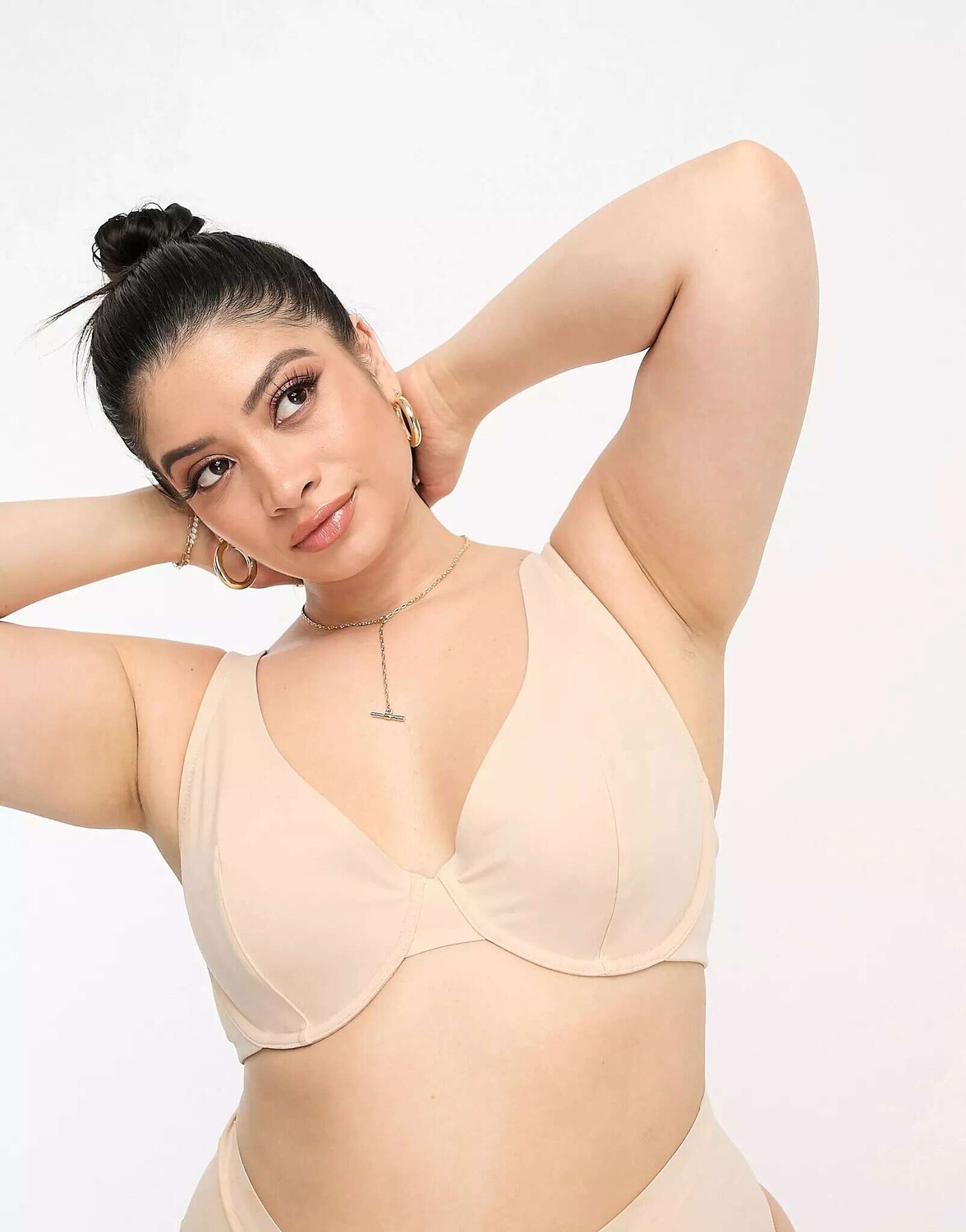 

Бежевый разглаживающий бюстгальтер на косточках ASOS DESIGN Curve Marina