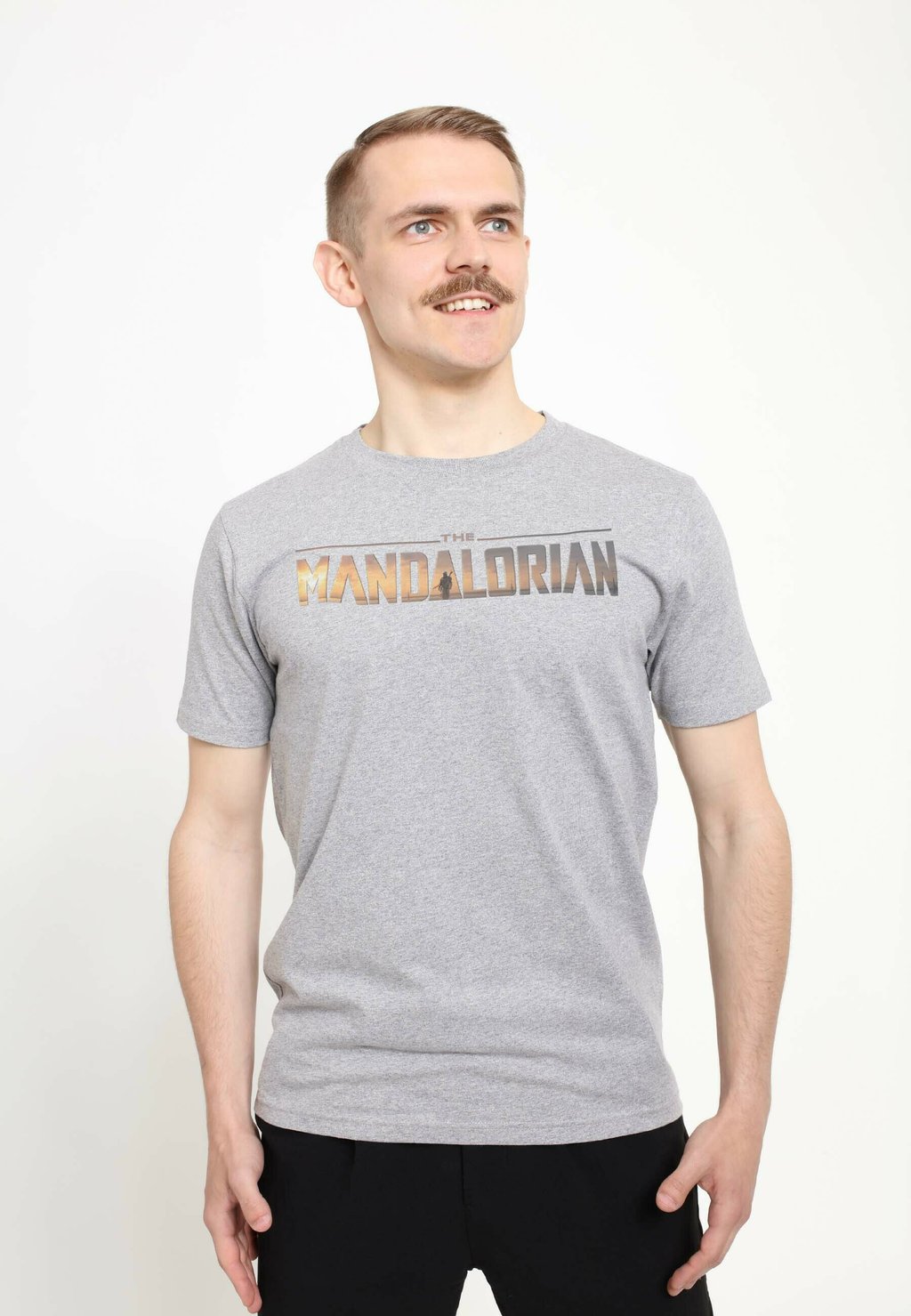 

Футболка с принтом STAR WARS THE MANDALORIAN MANDALORIAN LOGO UNISEX Star Wars, серый