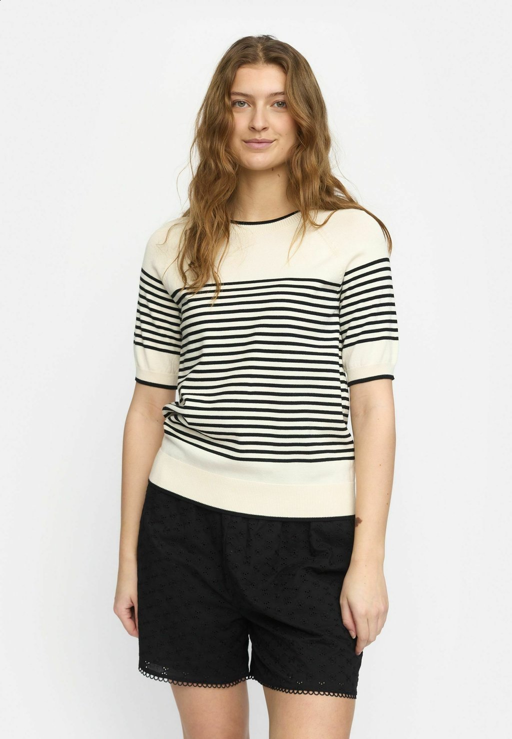 

Футболка с принтом MARLA SS O-NECK STRIPE Soft Rebels, черный