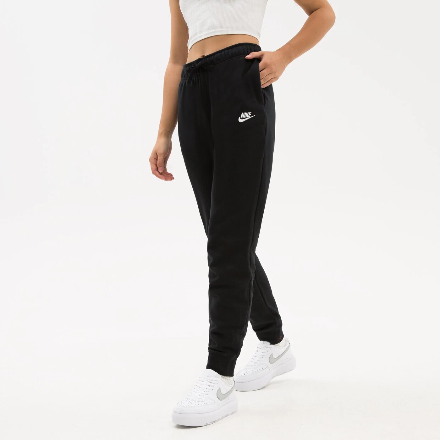 

Брюки Nike В Club, черный
