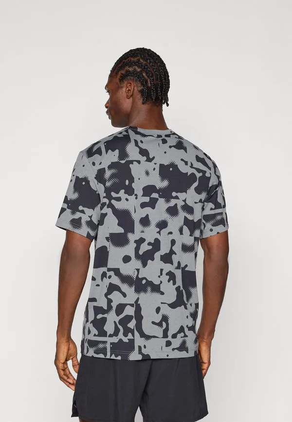Спортивная футболка hyverse Nike Performance, Smoke Grey/Black/White — фото 3