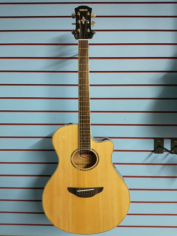 

Акустическая гитара Yamaha APX600 Thin line A/E