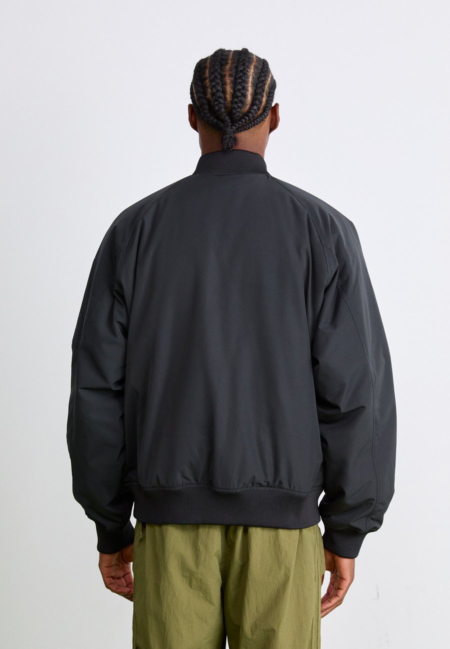 Куртка Adidas Originals TEAMGEIST, Black/Signal Green/Black — фото 3