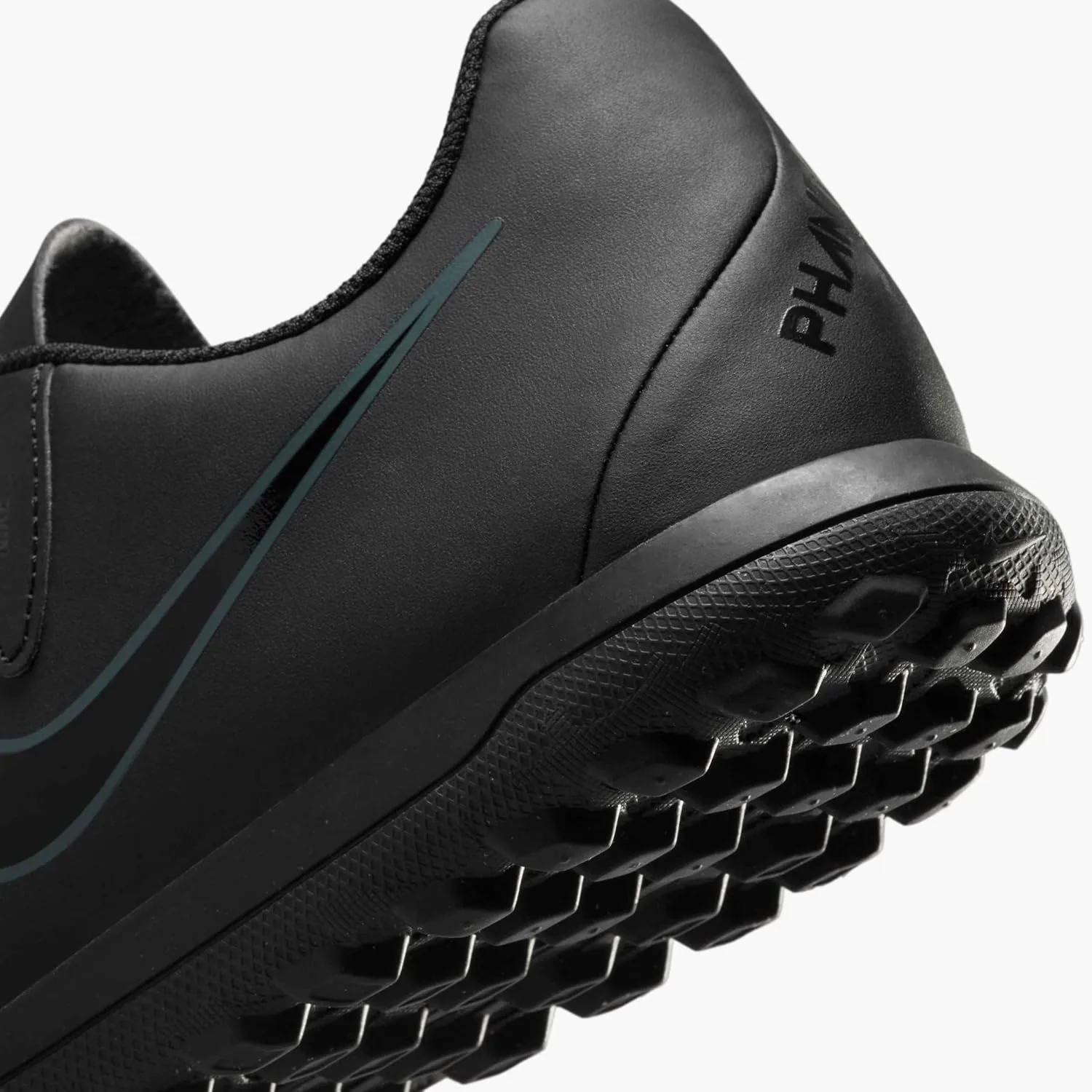 Бутсы для футбола мужские Nike Phantom Gx II Club Tf, черный — фото 4