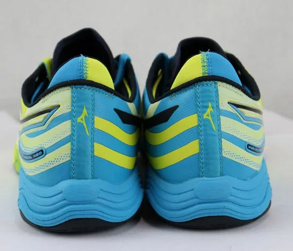 Кроссовки для настольного тенниса «Wave Medal Neo» от Mizuno, 01 Yellow X Black X Light Blue — фото 4