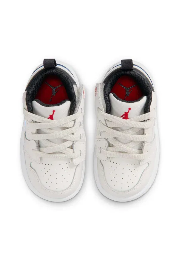 Детские кроссовки Jordan 1, цвет фантом офф-нуар сейл университет ред — фото 3