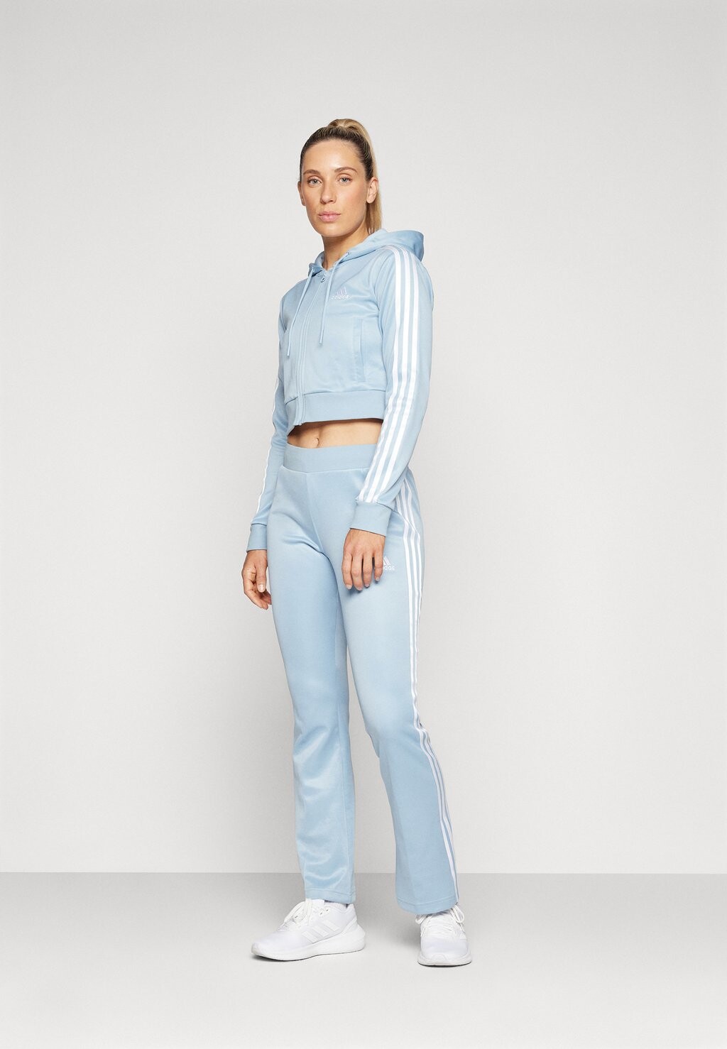 

Спортивный костюм Glam Tracksuit adidas Sportswear, синий