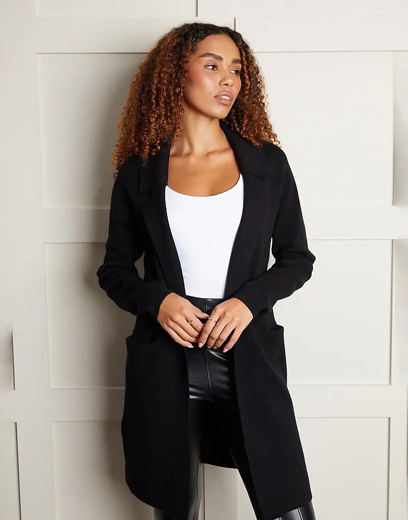 

Вязаное пальто-пиджак "Вивьен" черного цвета от Threadbare.