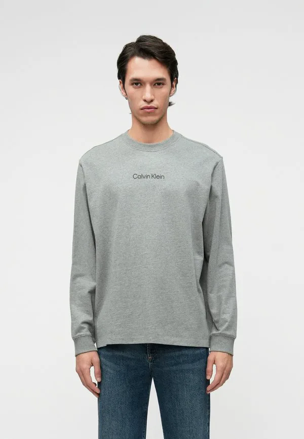Стандартная футболка с круглым вырезом и длинными рукавами с логотипом. Calvin Klein, Medium Grey Heather