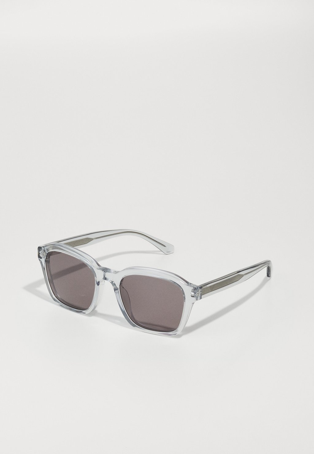 

Солнцезащитные очки Emporio Armani, прозрачный